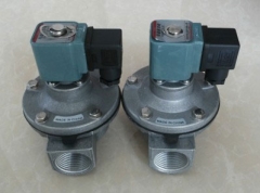DMF-Z-25袋式直角閥其進(jìn)出口之間的夾角為90度，它適用于儲氣筒與除塵噴吹管的安裝連接，氣流暢通，能提供符合要求的脈沖清灰氣流。